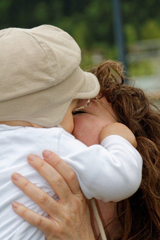 Componentes adecuados y alérgenos en perfumes de niños